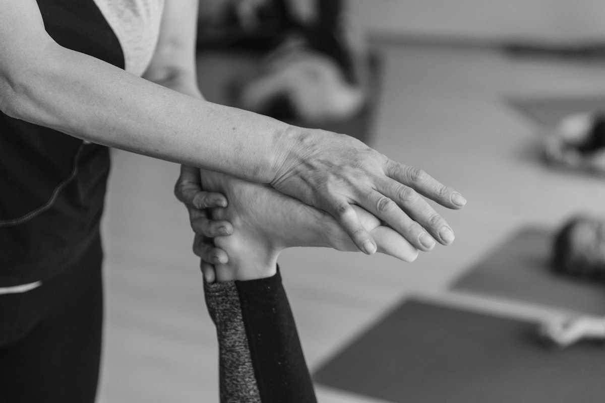 Expert physical therapy session